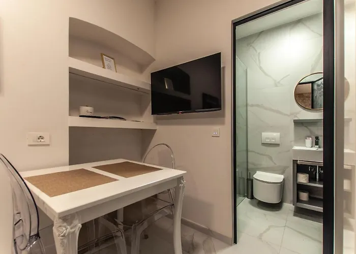 Divine Nest Apartment *